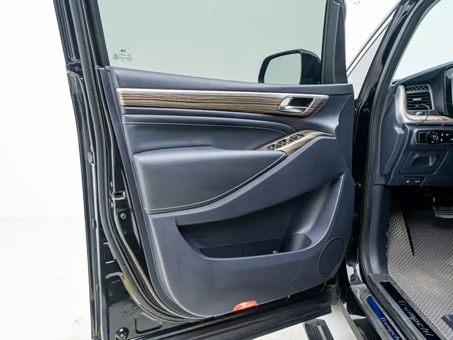 GAC Motor Trumpchi M8 — фото 14