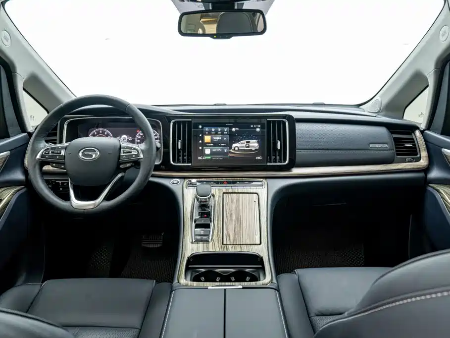 GAC Motor Trumpchi M8 — фото 18