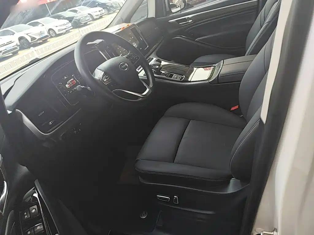 GAC Motor Trumpchi M8 — фото 15