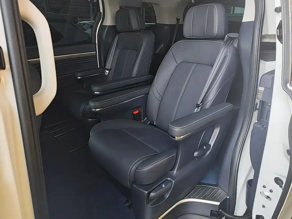 GAC Motor Trumpchi M8 — фото 17