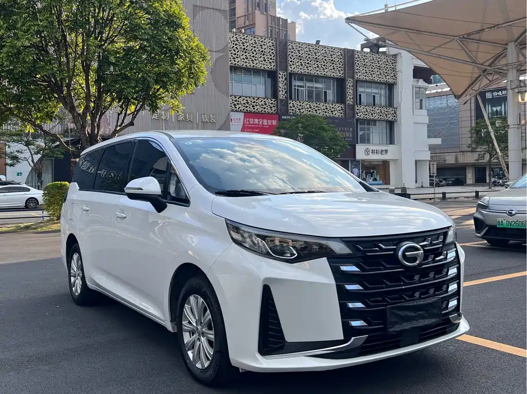 GAC Motor Trumpchi M6 — фото 8