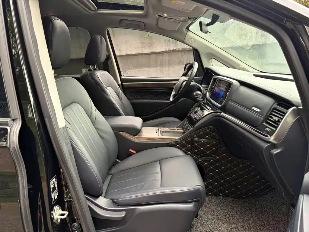 GAC Motor Trumpchi M8 — фото 13