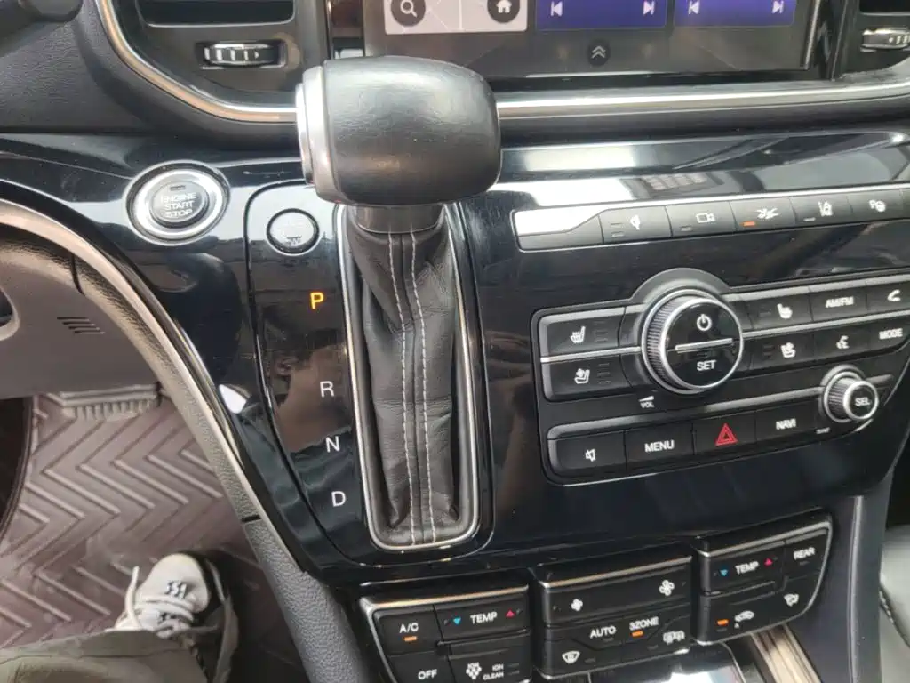 GAC Motor Trumpchi M8 — фото 14