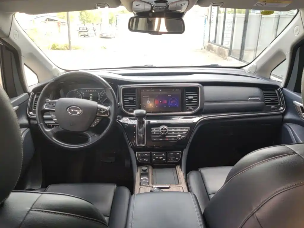 GAC Motor Trumpchi M8 — фото 10