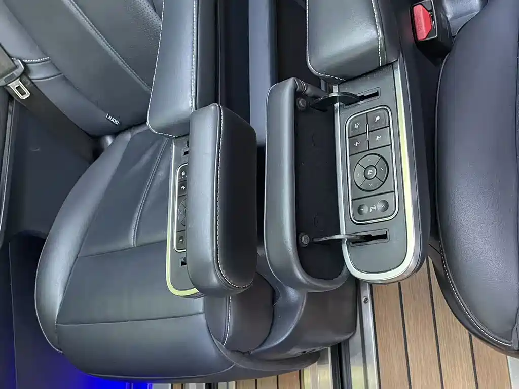 GAC Motor Trumpchi M8 — фото 11