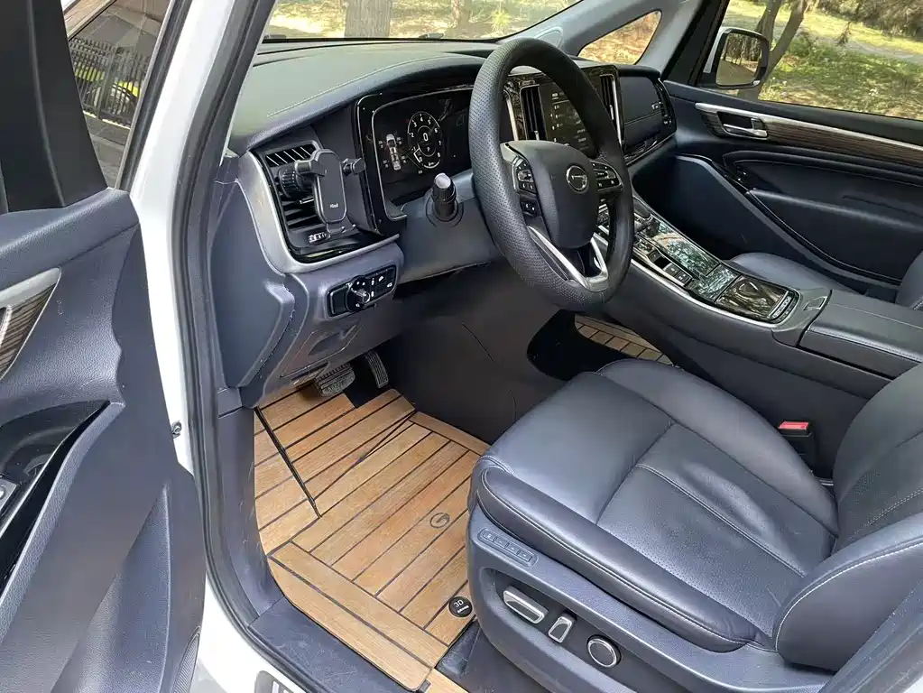 GAC Motor Trumpchi M8 — фото 14