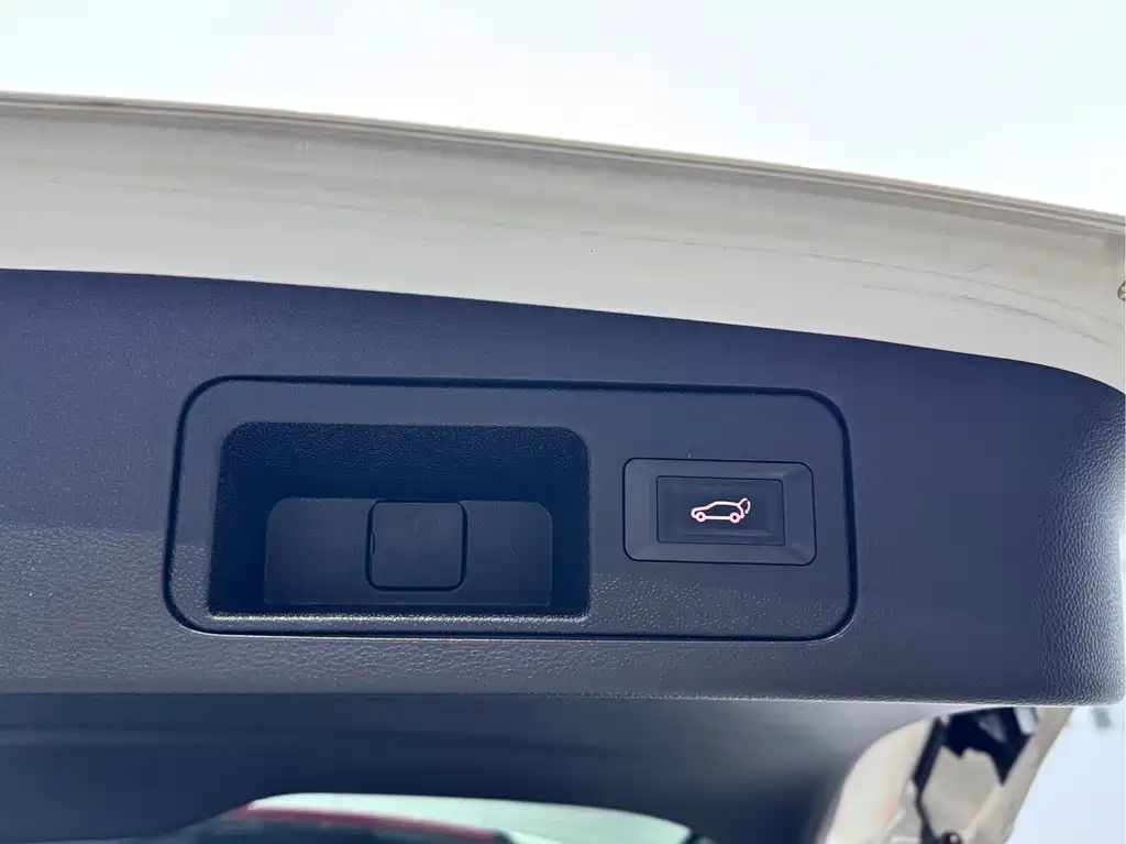 GAC Motor Trumpchi GS8 — фото 24