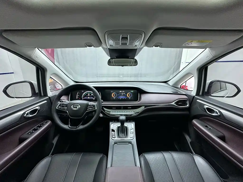 GAC Motor Trumpchi M6 — фото 11