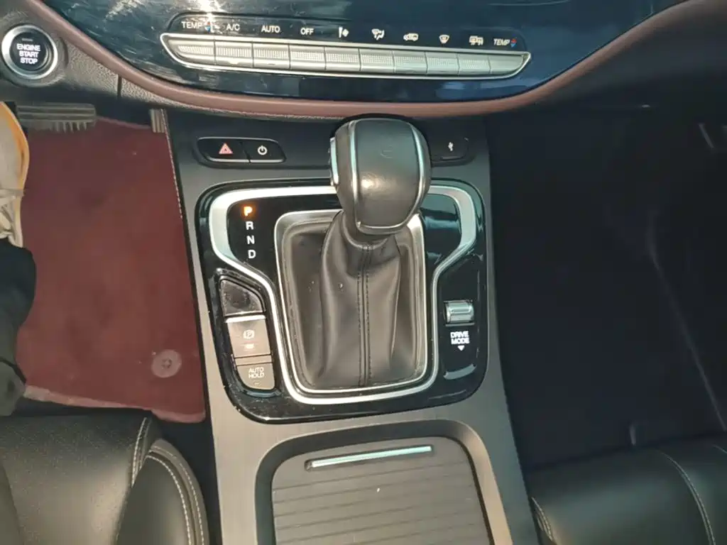 GAC Motor Trumpchi M6 — фото 14