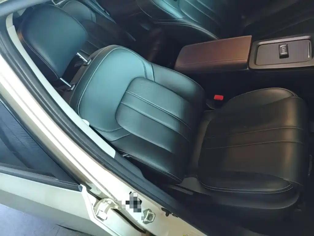 GAC Motor Trumpchi M6 — фото 25