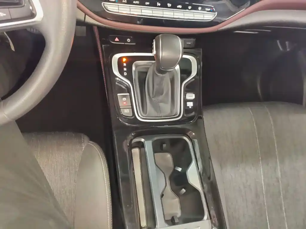 GAC Motor Trumpchi M6 — фото 14