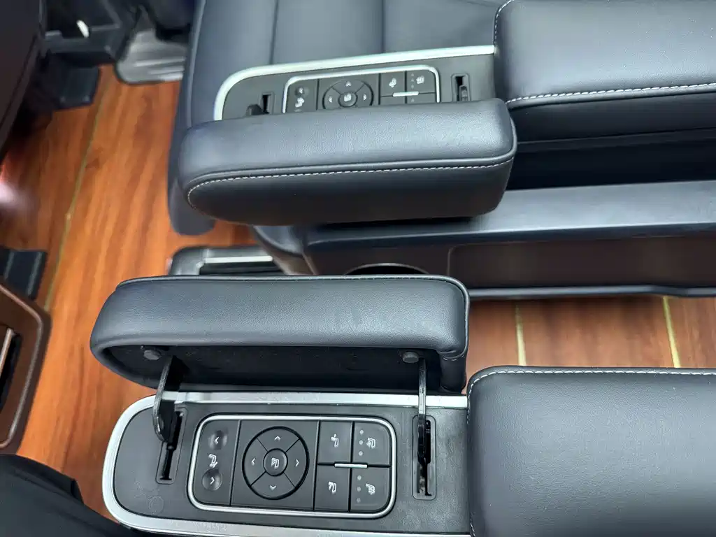 GAC Motor Trumpchi M8 — фото 13