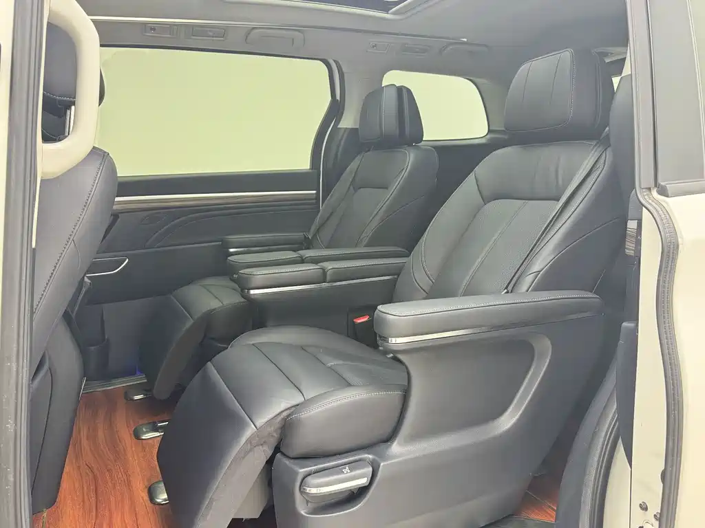 GAC Motor Trumpchi M8 — фото 4