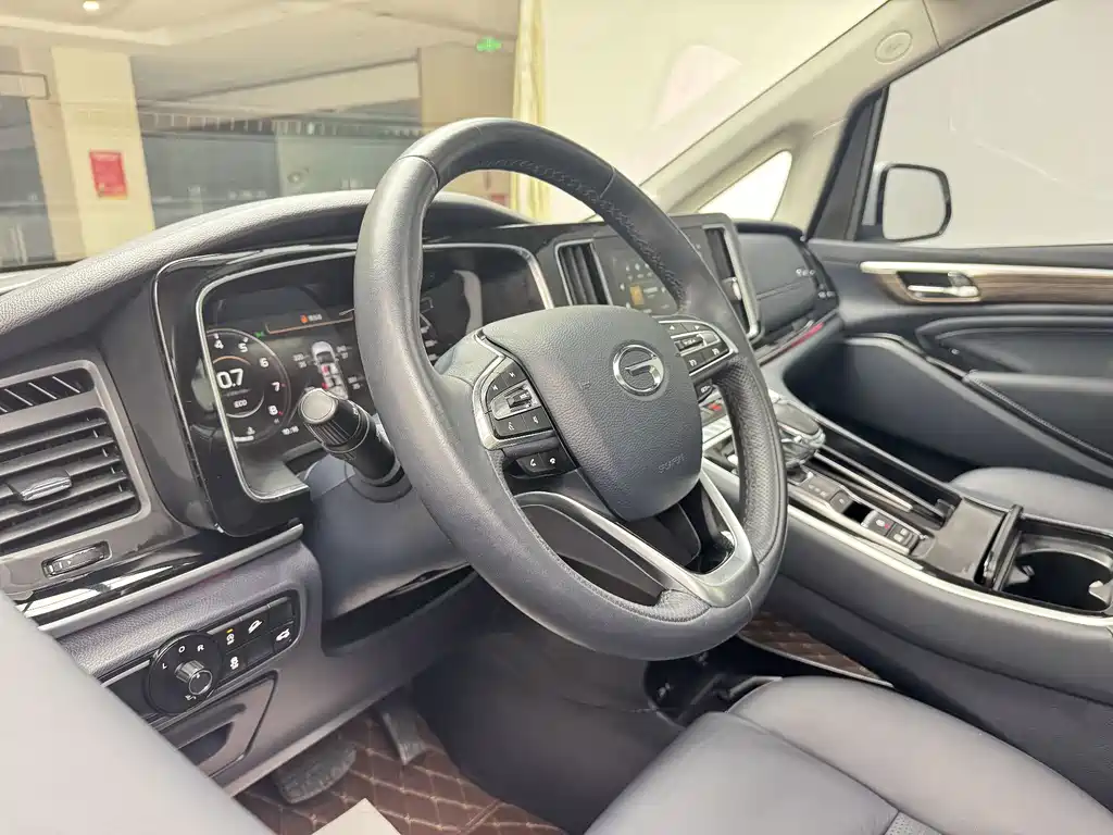GAC Motor Trumpchi M8 — фото 9