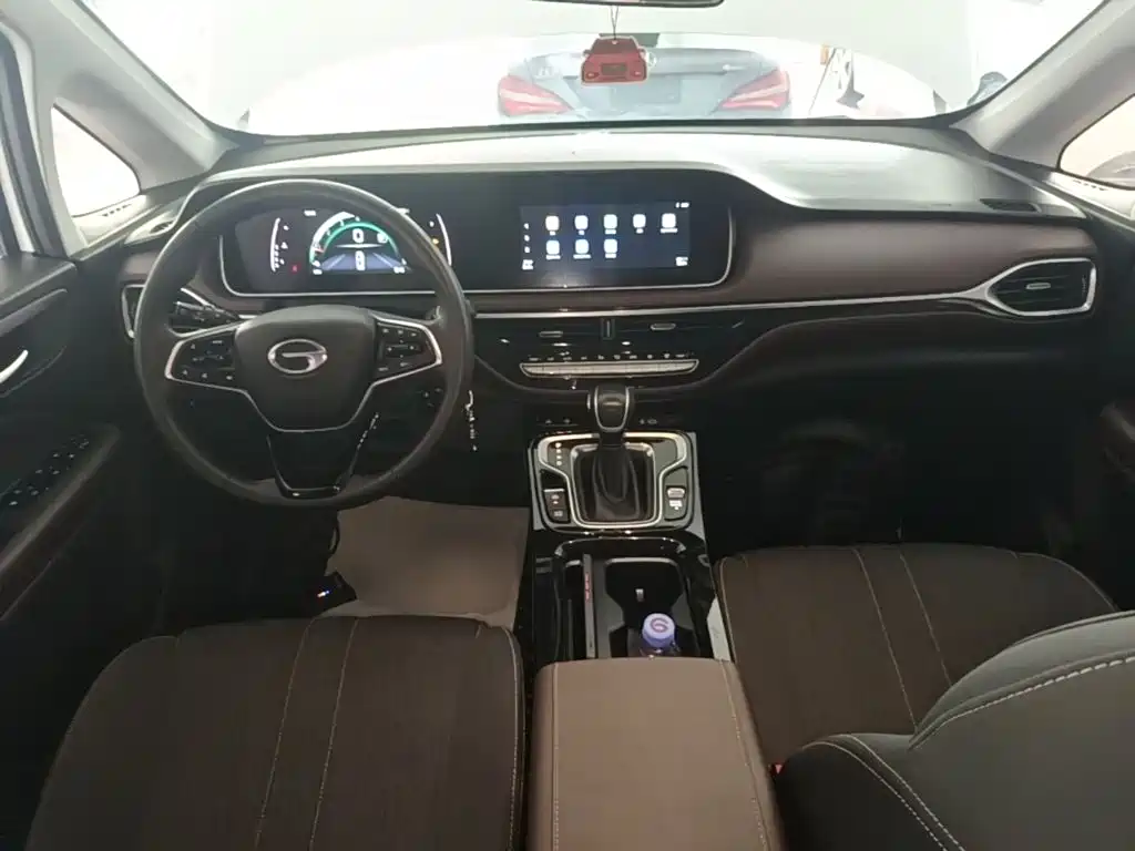 GAC Motor Trumpchi M6 — фото 10