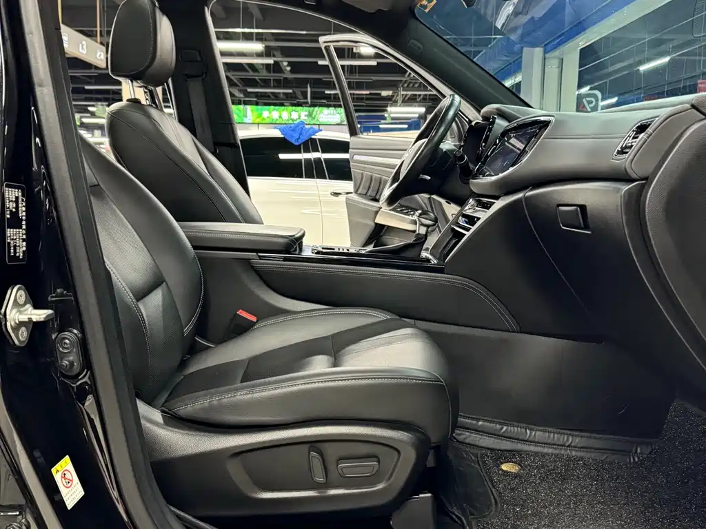 GAC Motor Trumpchi GS8 — фото 18