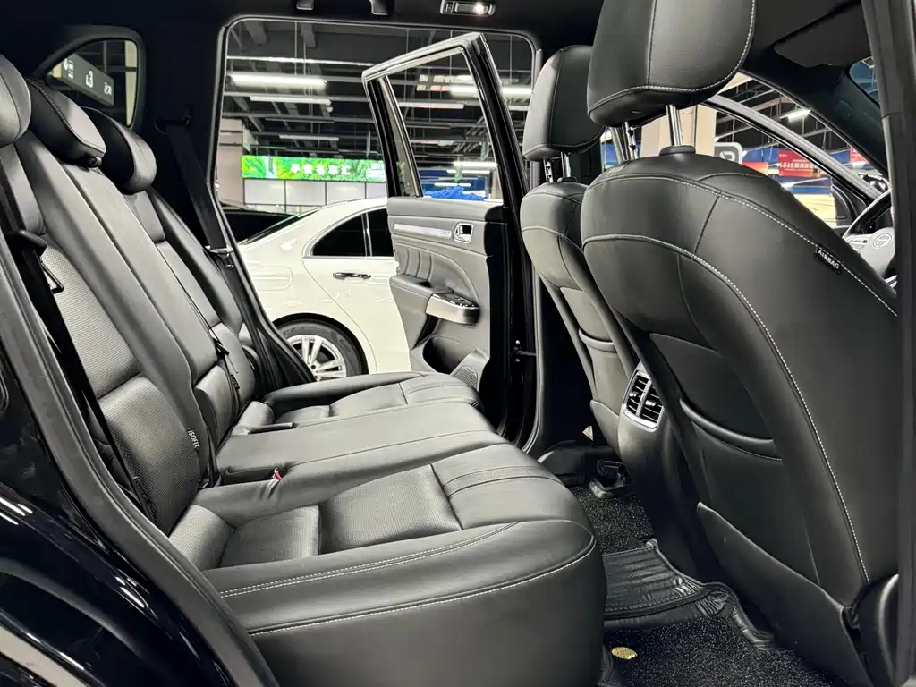 GAC Motor Trumpchi GS8 — фото 20