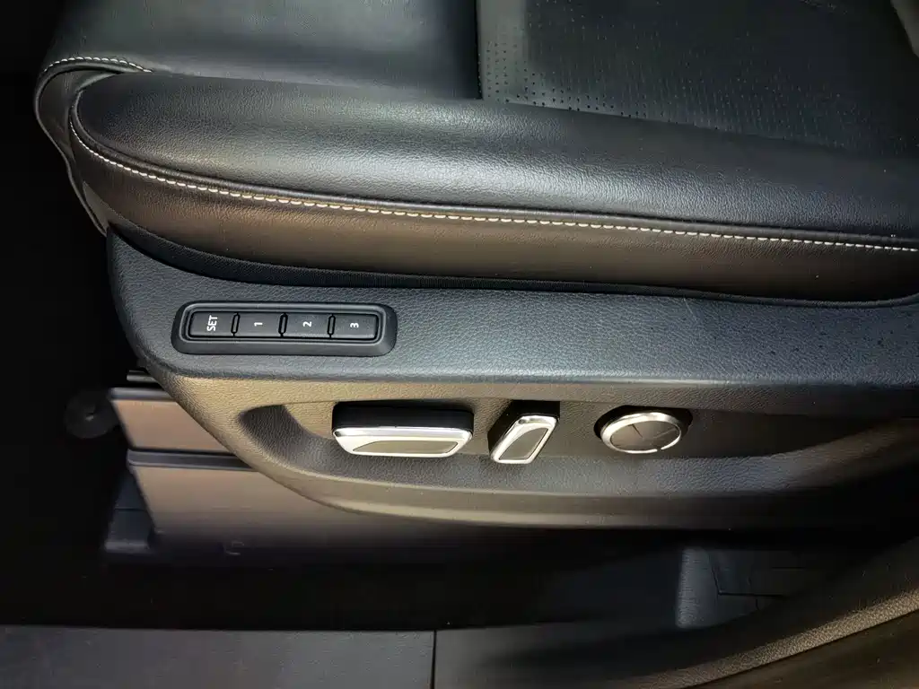GAC Motor Trumpchi M8 — фото 11