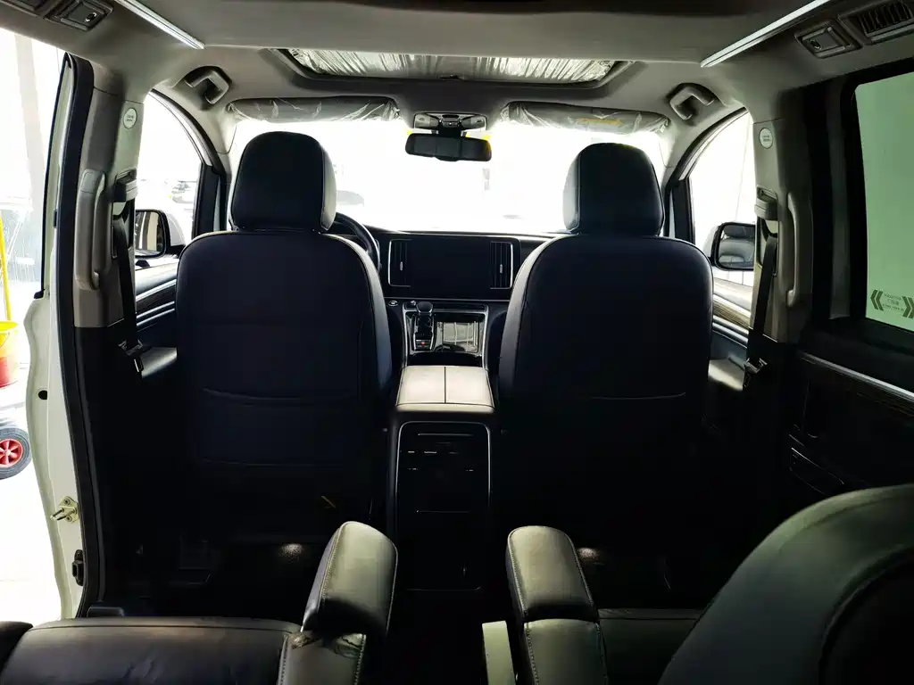 GAC Motor Trumpchi M8 — фото 10