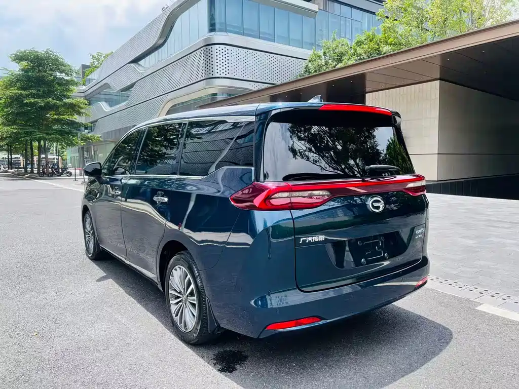 GAC Motor Trumpchi M6 — фото 13