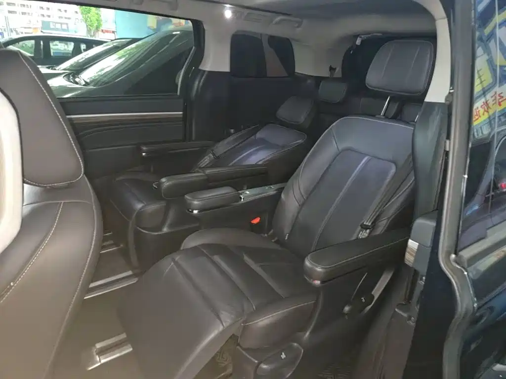 GAC Motor Trumpchi M8 — фото 17