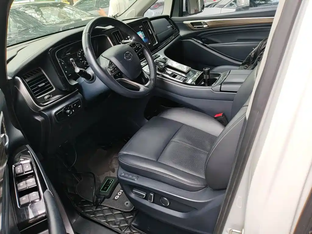 GAC Motor Trumpchi M8 — фото 15