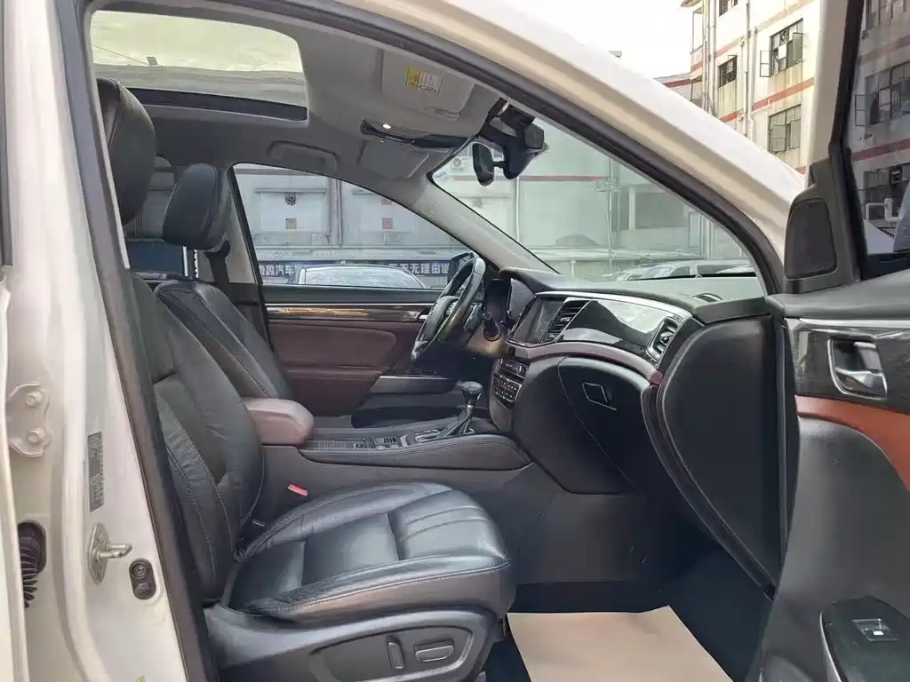 GAC Motor Trumpchi GS8 — фото 5