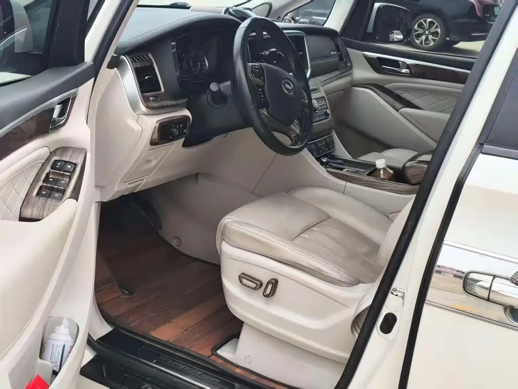 GAC Motor Trumpchi M8 — фото 3