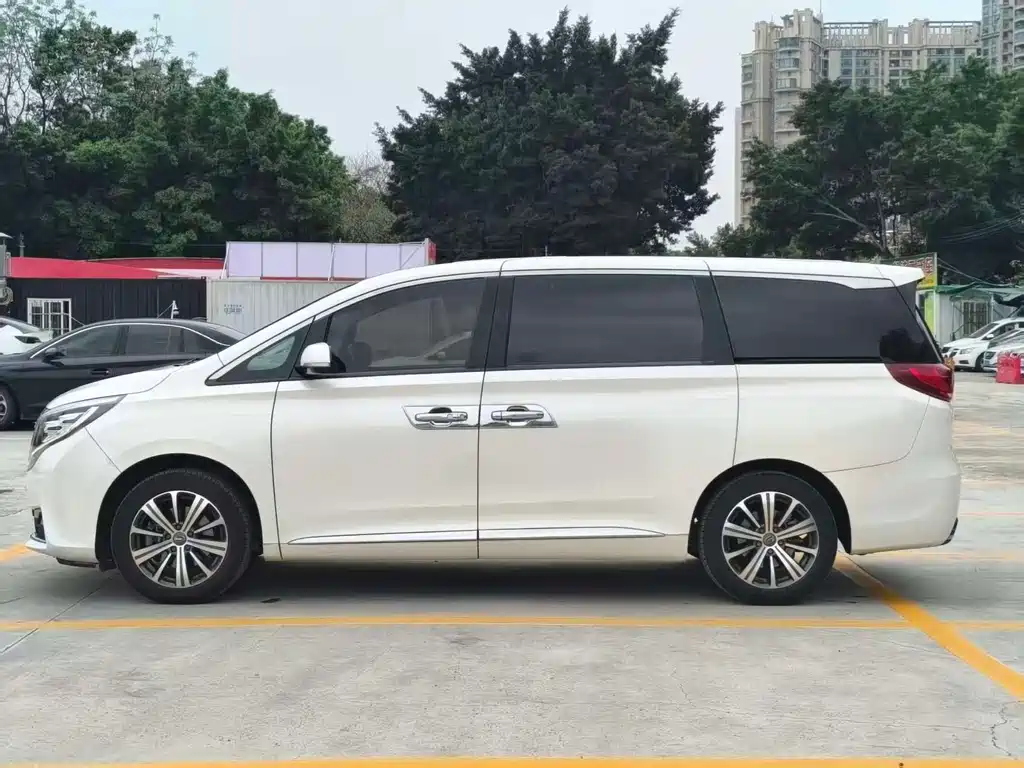 GAC Motor Trumpchi M8 — фото 8