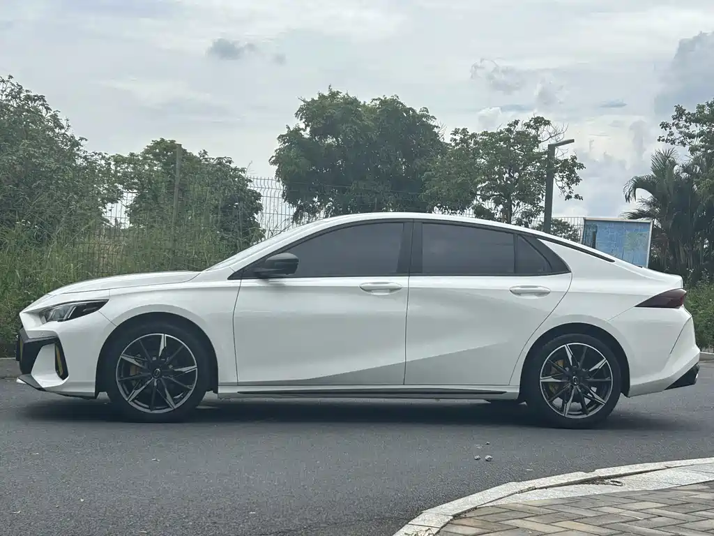 GAC Motor Shadow Leopard — фото 11