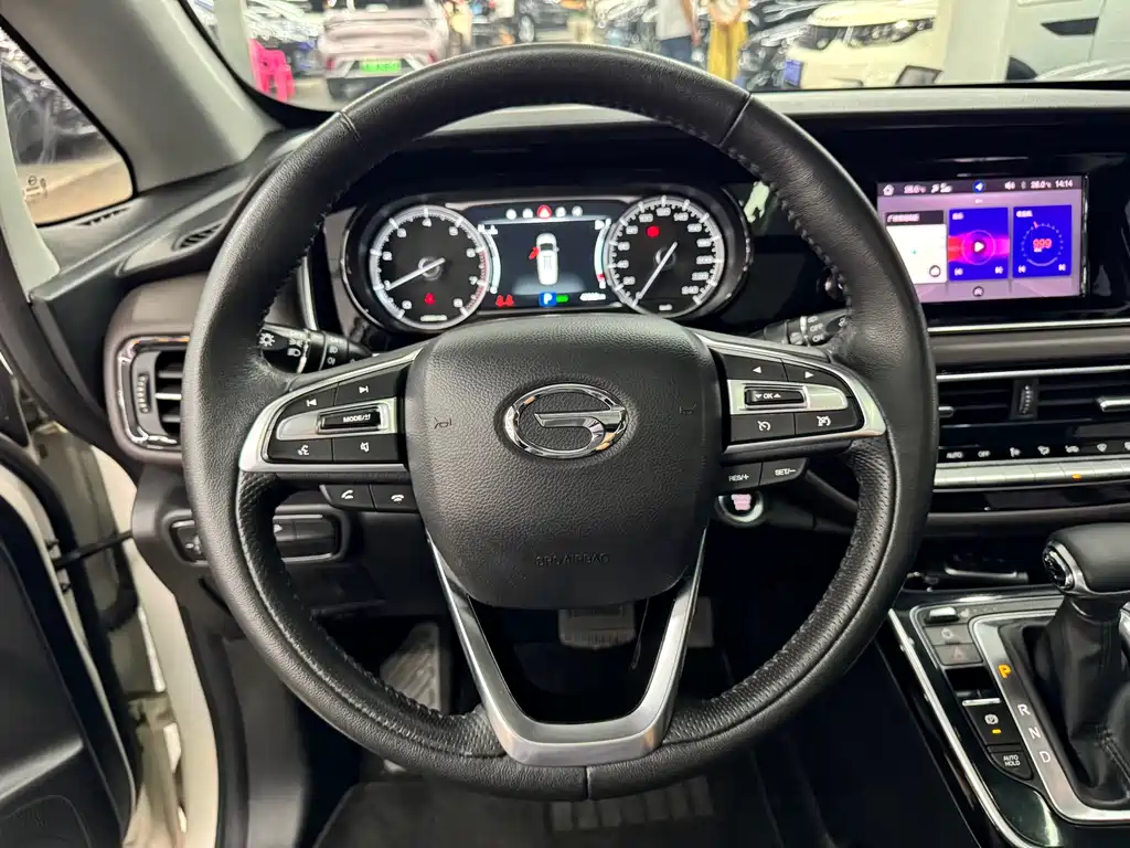 GAC Motor Trumpchi M6 — фото 14