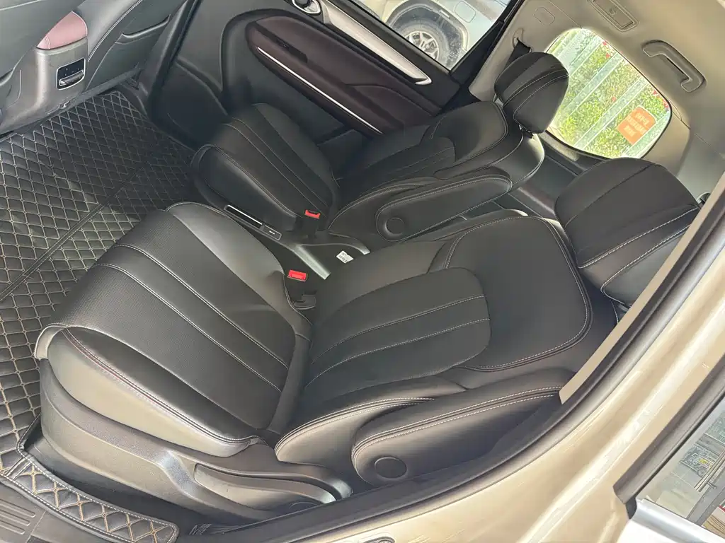 GAC Motor Trumpchi M6 — фото 8