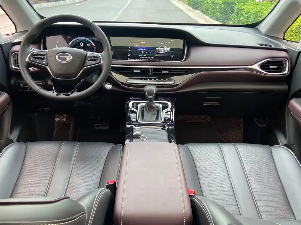 GAC Motor Trumpchi M6 — фото 10