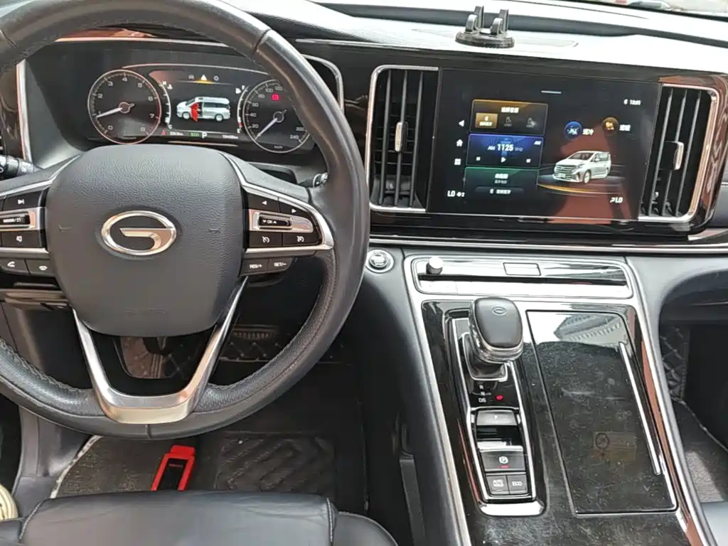 GAC Motor Trumpchi M8 — фото 10