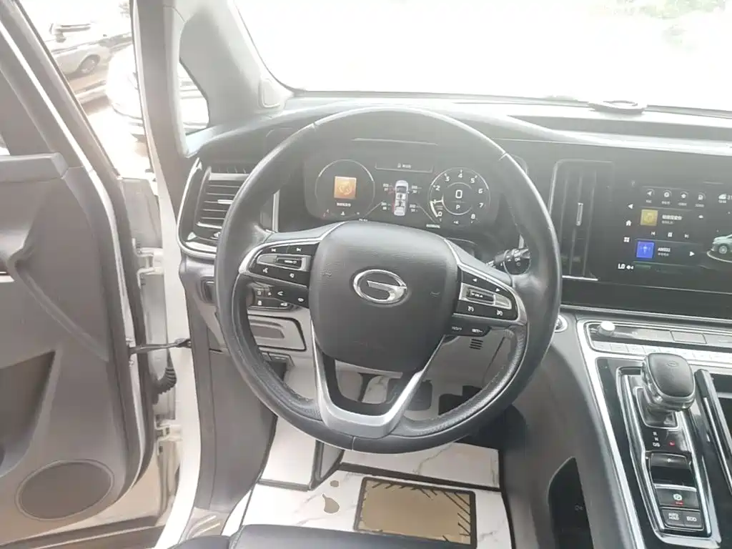 GAC Motor Trumpchi M8 — фото 11