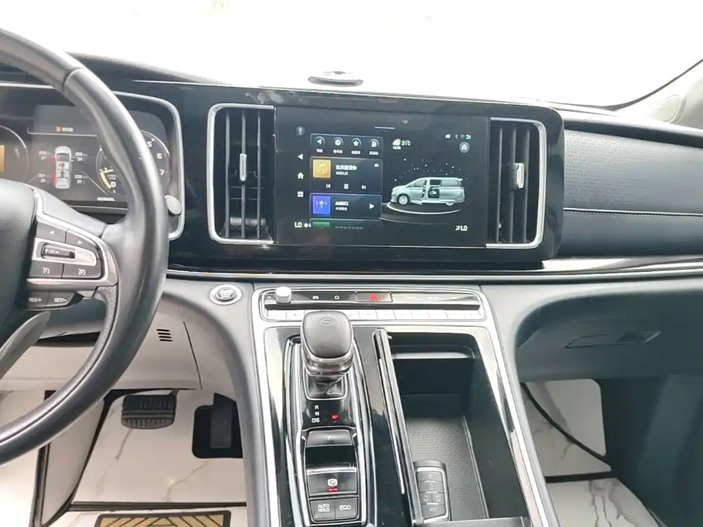 GAC Motor Trumpchi M8 — фото 13