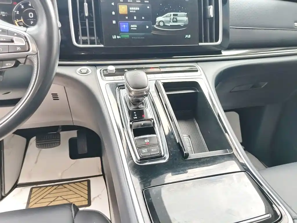 GAC Motor Trumpchi M8 — фото 14