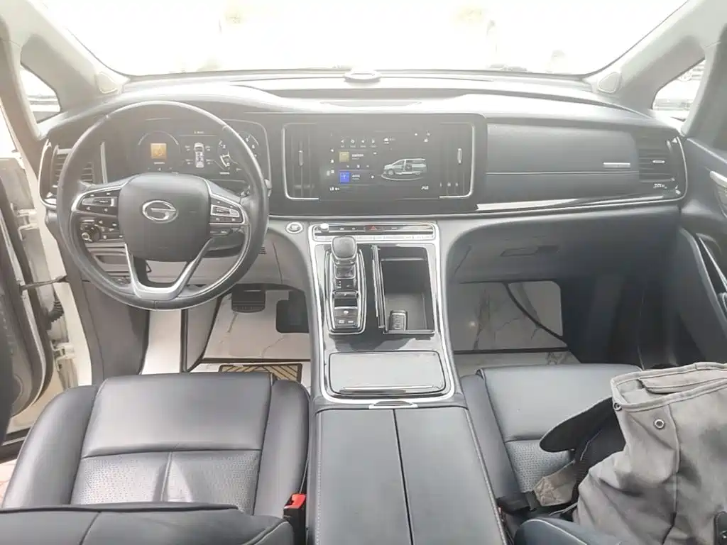 GAC Motor Trumpchi M8 — фото 10