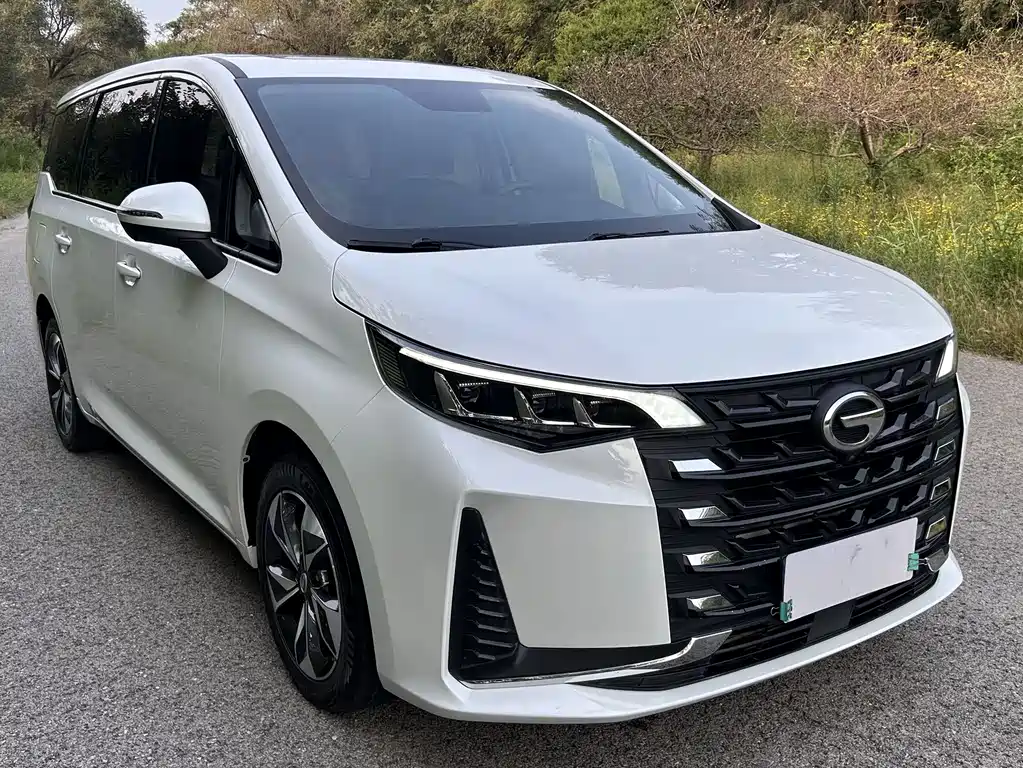 GAC Motor Trumpchi M6 — фото 3