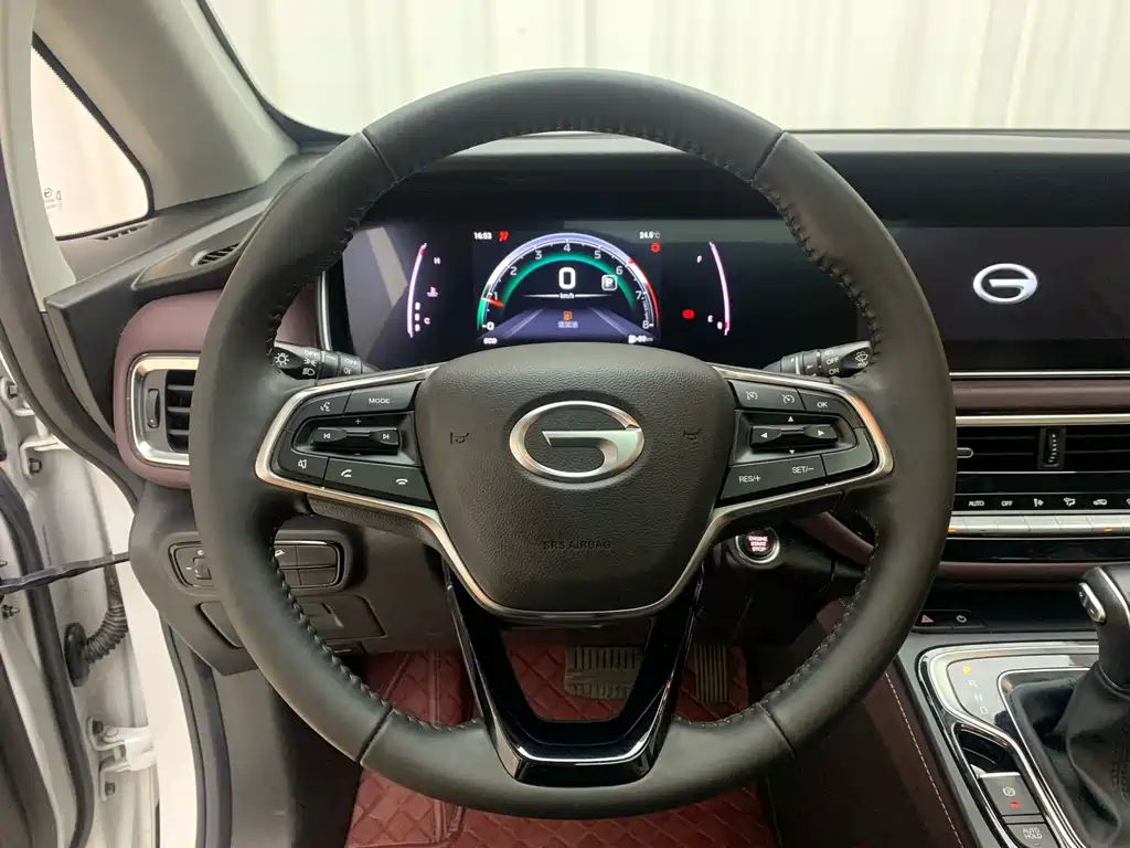 GAC Motor Trumpchi M6 — фото 14