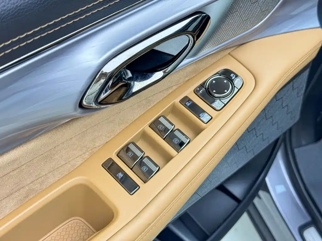 GAC Motor Trumpchi ES9 — фото 13