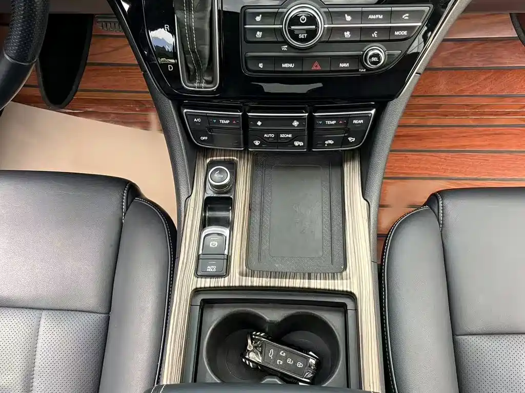 GAC Motor Trumpchi M8 — фото 9