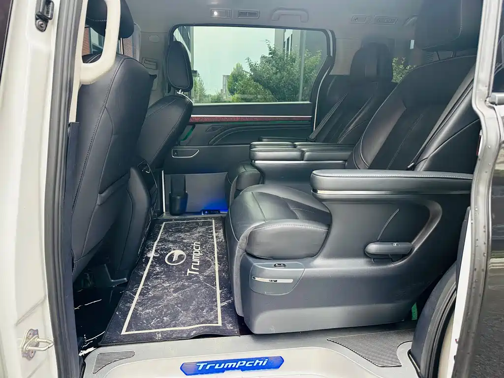 GAC Motor Trumpchi M8 — фото 13