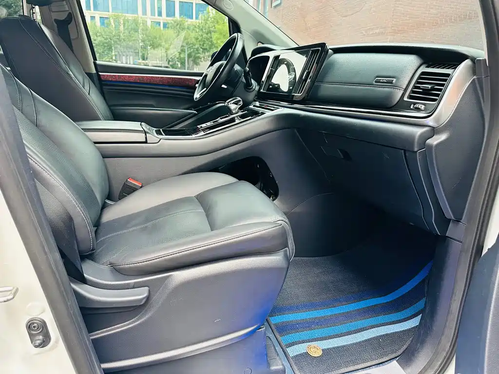 GAC Motor Trumpchi M8 — фото 15