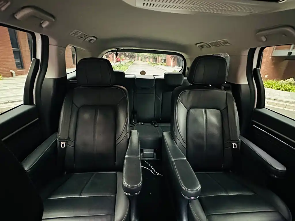 GAC Motor Trumpchi M8 — фото 17