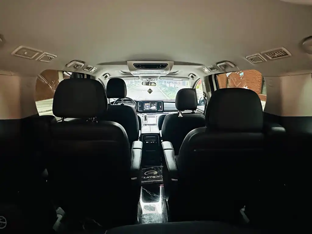 GAC Motor Trumpchi M8 — фото 20