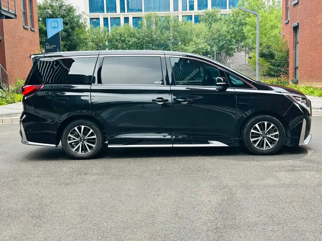 GAC Motor Trumpchi M8 — фото 4