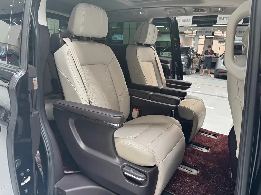 GAC Motor Trumpchi M8 — фото 9