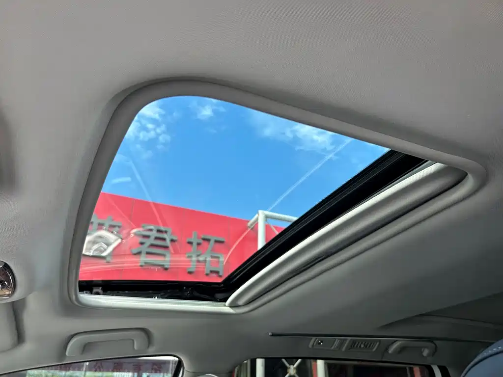GAC Motor Trumpchi M8 — фото 28