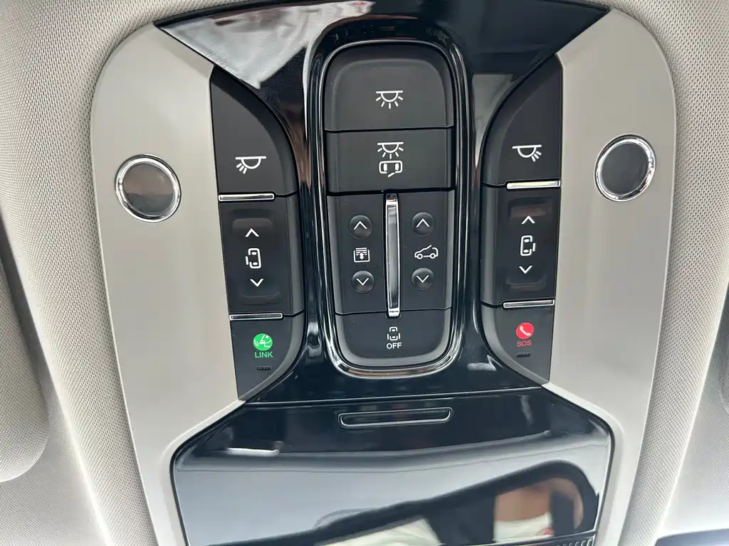 GAC Motor Trumpchi M8 — фото 30
